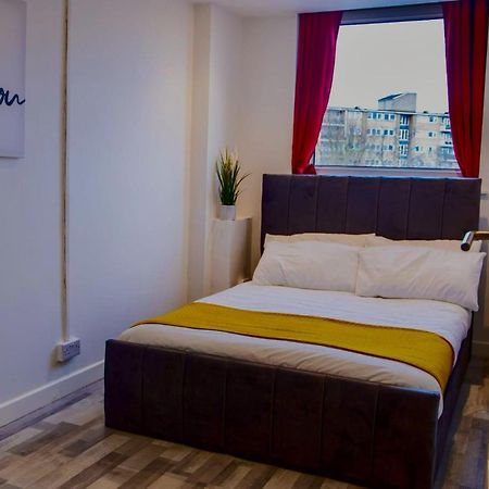 2 Bed With Free Parking Apartment London Exterior photo