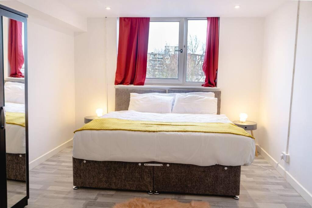 2 Bed With Free Parking Apartment London Exterior photo