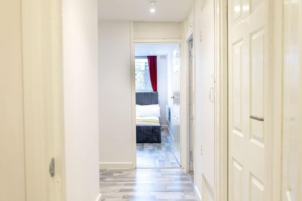 2 Bed With Free Parking Apartment London Exterior photo